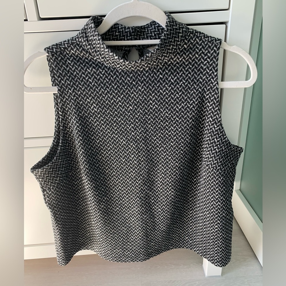 Banana Republic Mock Neck Black and White Too